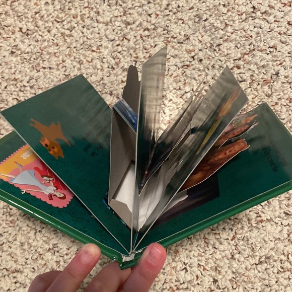 *SALE* Wizard of Oz movie pop up books - Picture 10 of 10